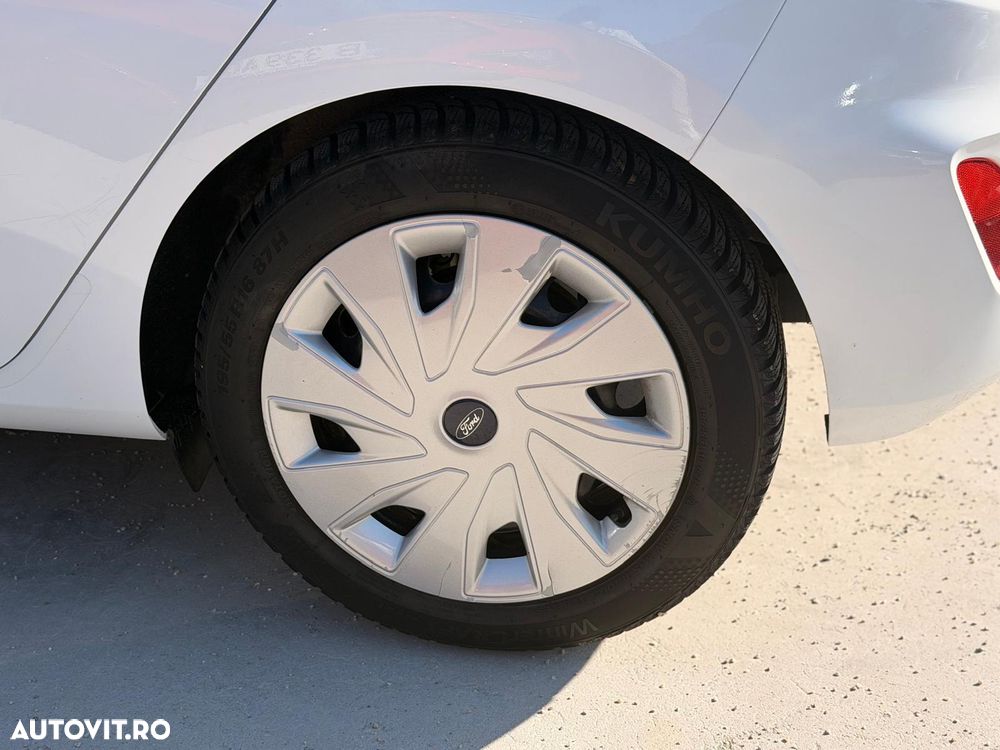 Ford Fiesta 1.1 Trend Connected - 33