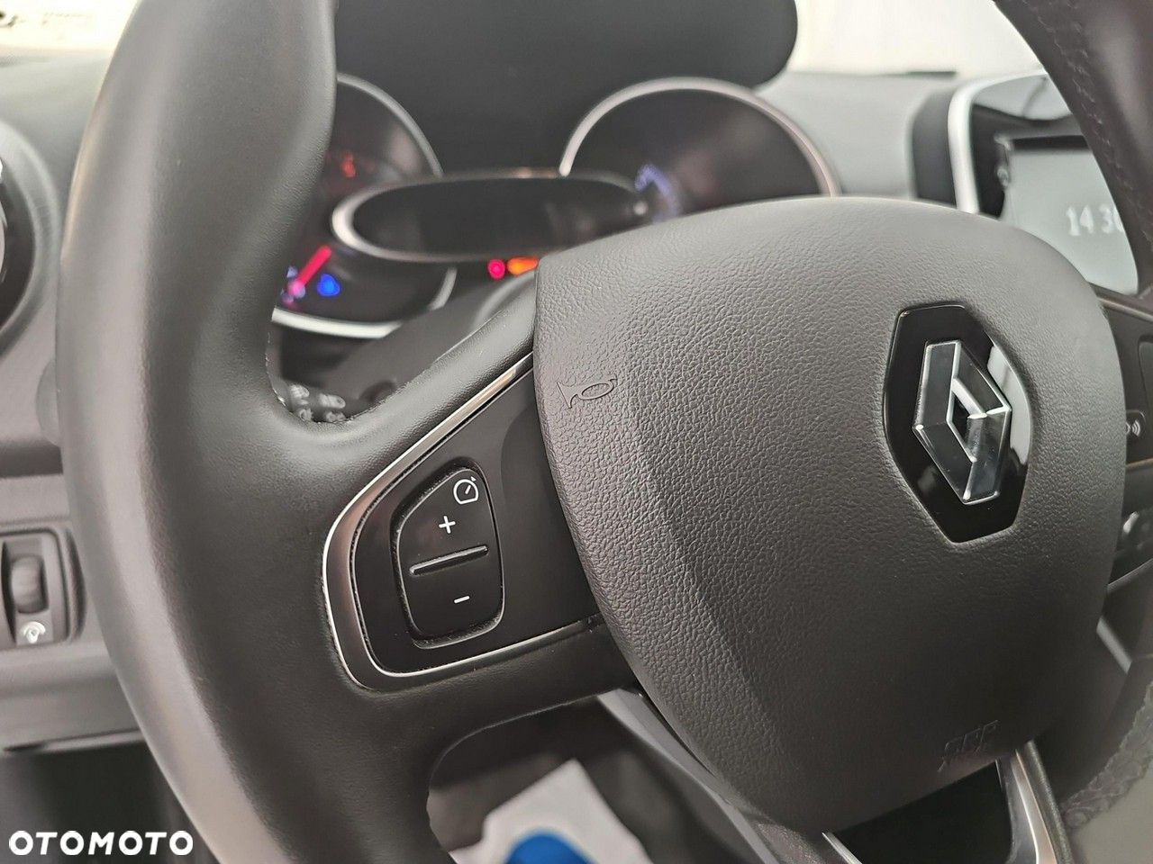 Renault Clio - 21