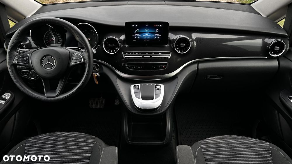 Mercedes-Benz Klasa V - 17