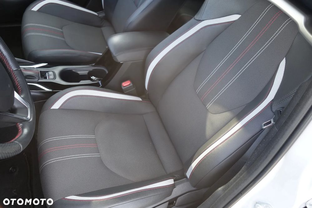 Toyota Corolla 1.8 Hybrid GR Sport - 17