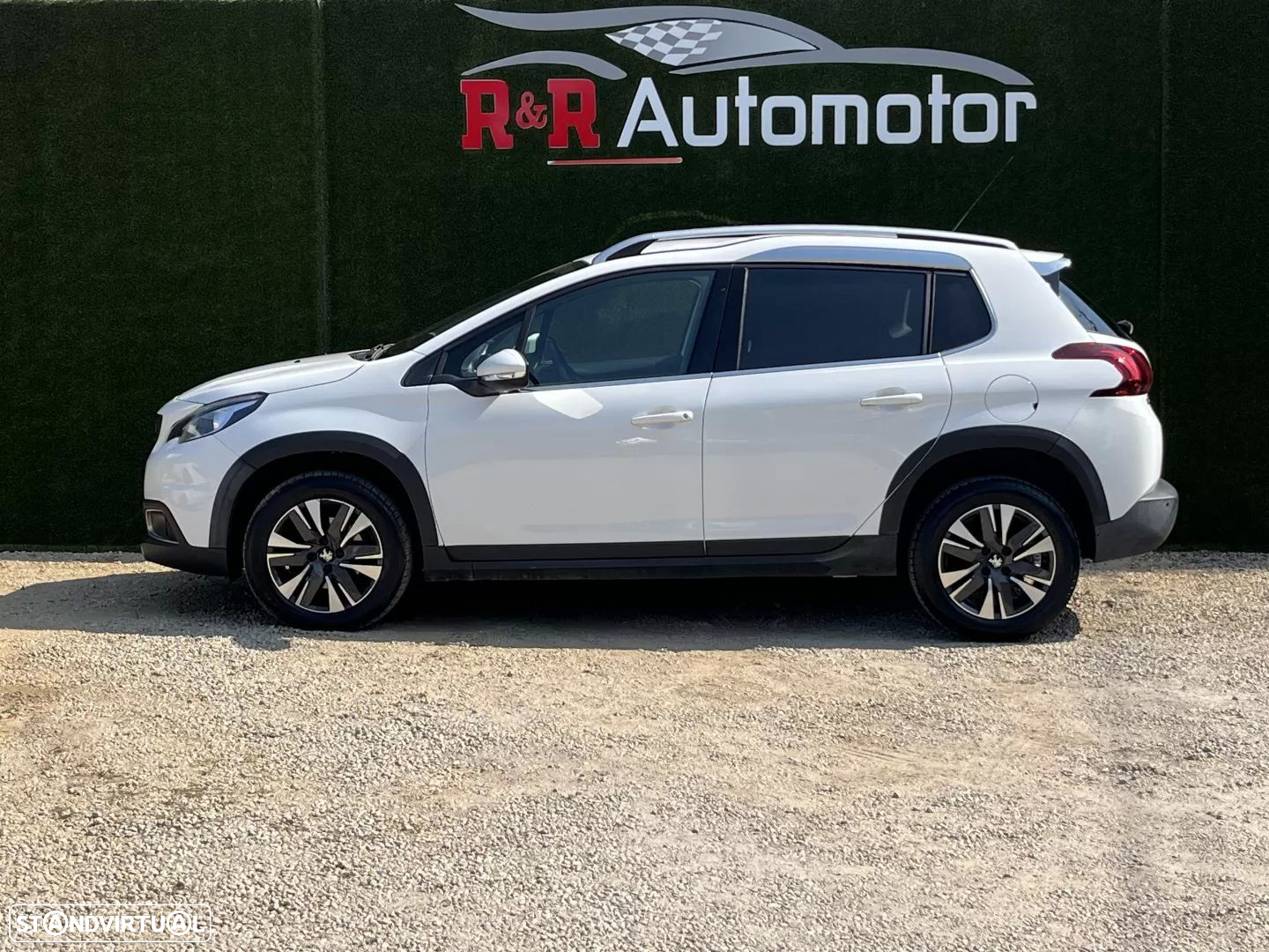 Peugeot 2008 1.2 PureTech Allure EAT6 - 7