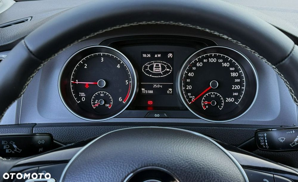 Volkswagen Golf 1.6 TDI BlueMotion Technology Lounge - 25
