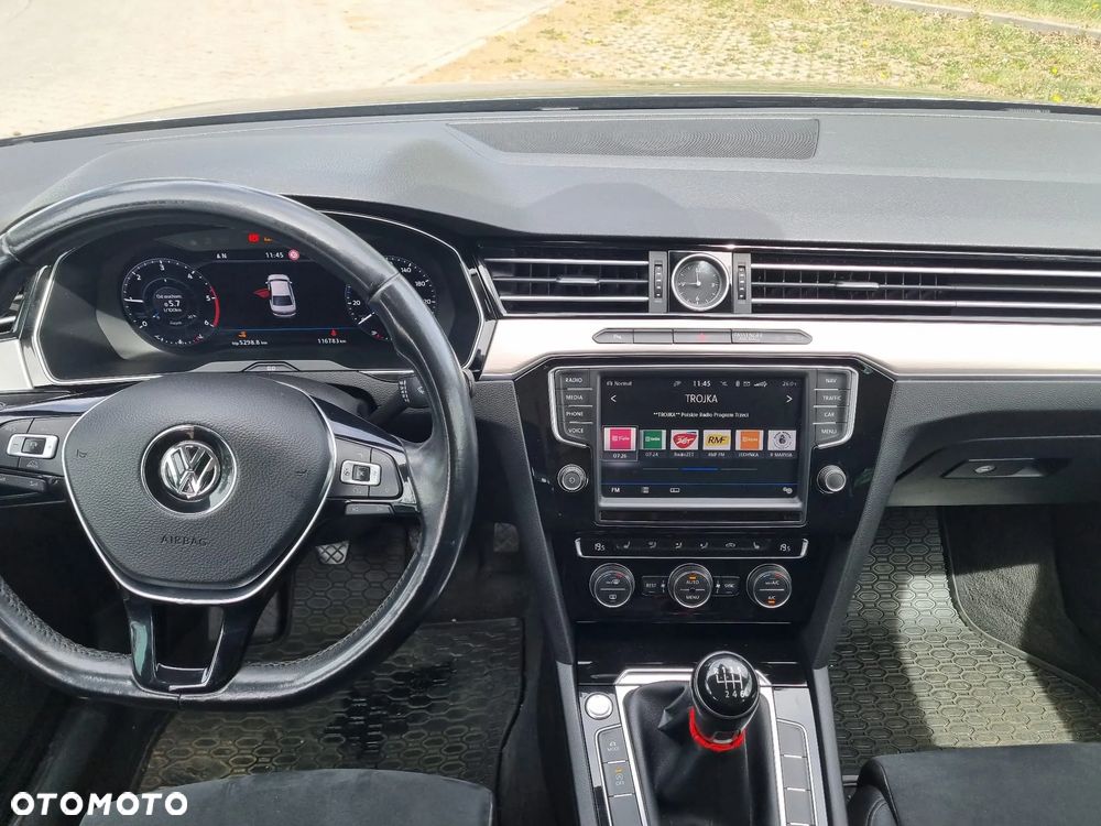 Volkswagen Passat 2.0 TDI SCR Highline - 6