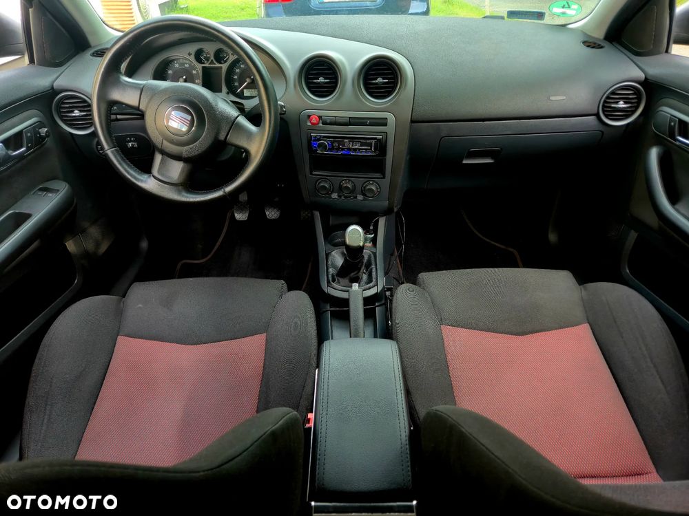 Seat Ibiza SC 1.4 16V Sport - 8