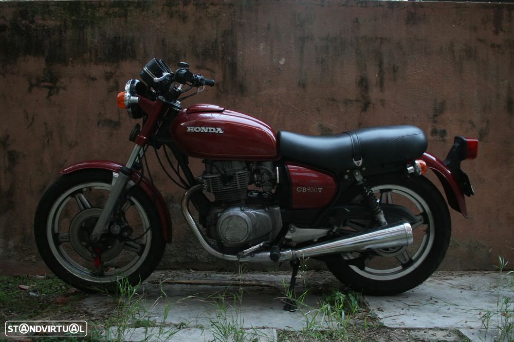 Honda CB 400T Cafe Racer - 19