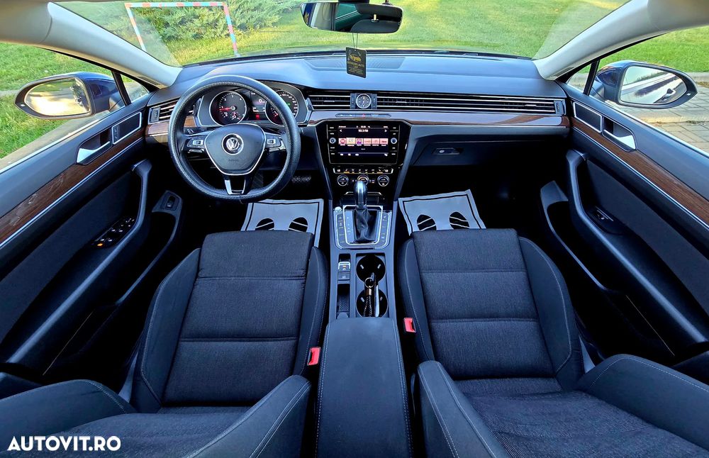 Volkswagen Passat 2.0 TDI DSG Highline - 9