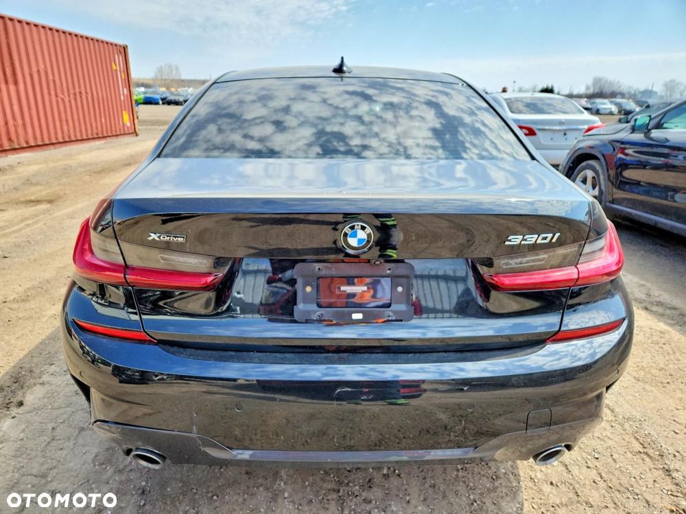 BMW Seria 3 330i xDrive M Sport - 6