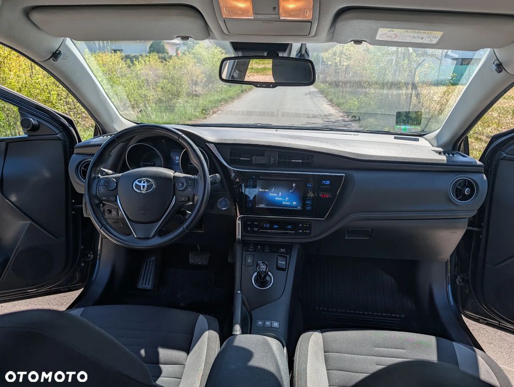 Toyota Auris Hybrid 135 Prestige - 15
