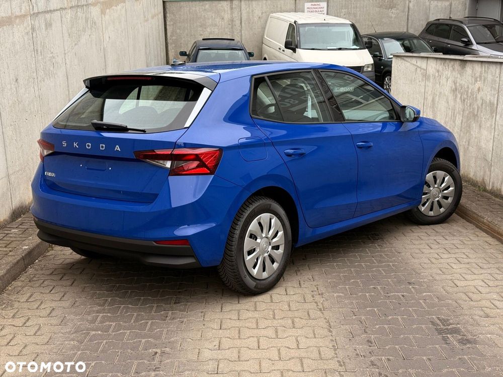 Skoda Fabia 1.0 Essence - 8