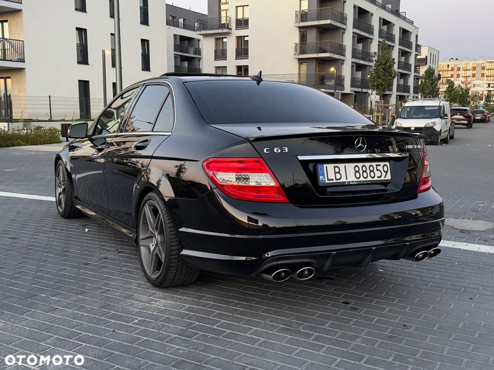 Mercedes-Benz Klasa C 63 AMG - 2