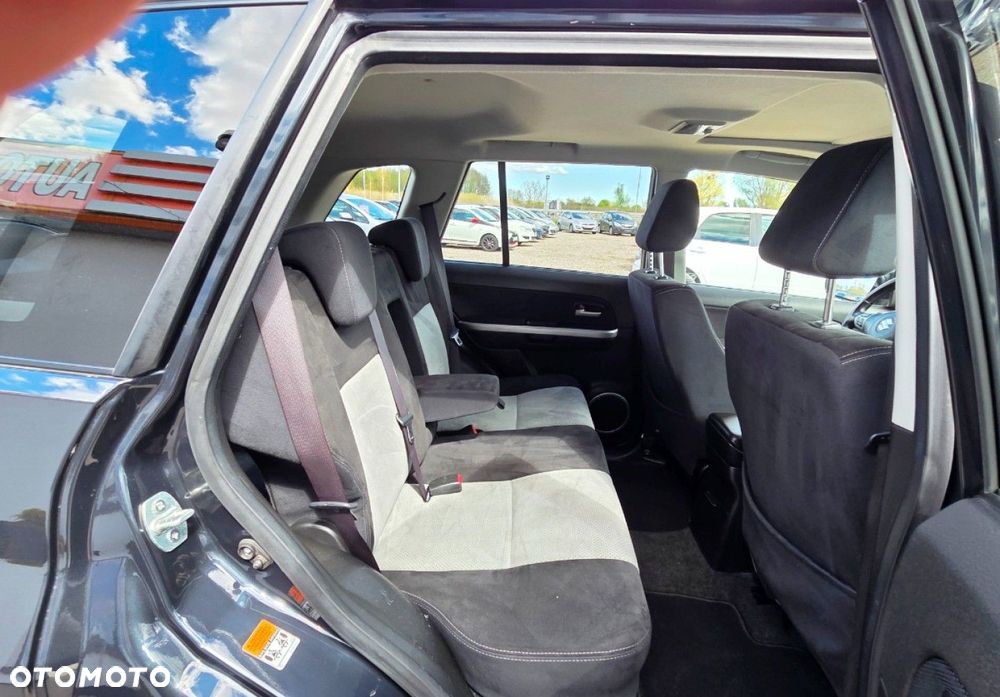 Suzuki Grand Vitara - 26