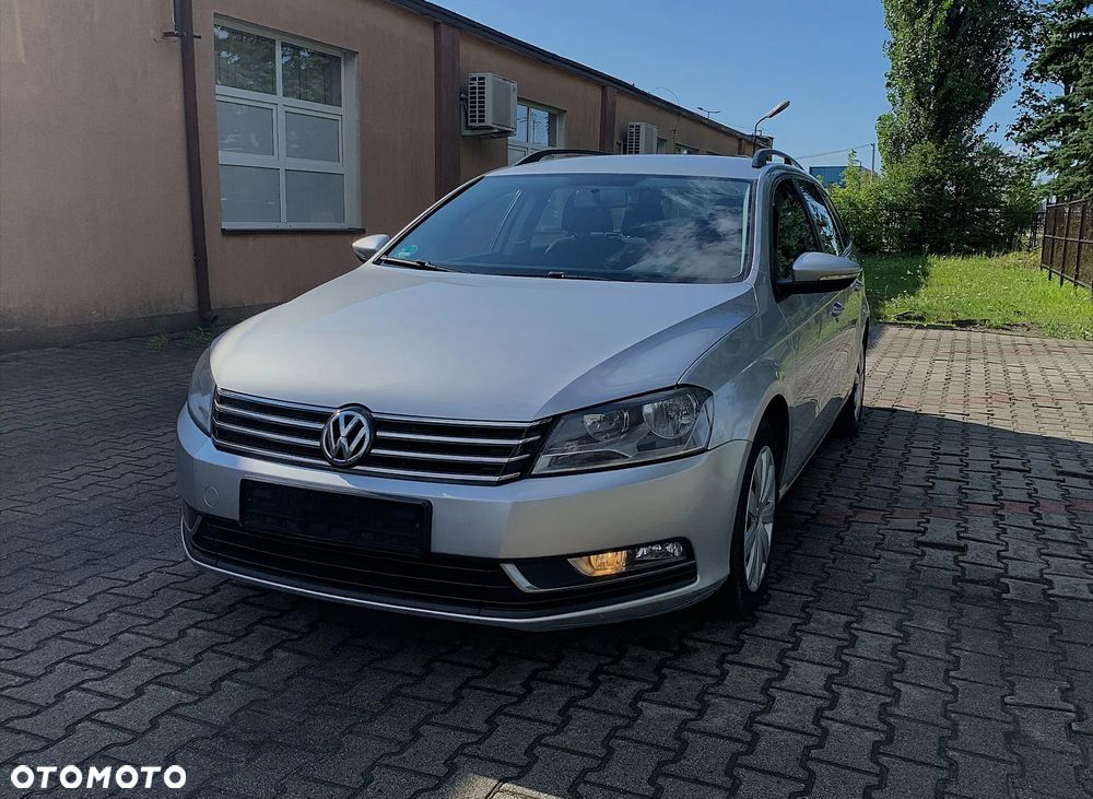 Volkswagen Passat 2.0 TDI DPF BlueMotion Technology Comfortline - 2