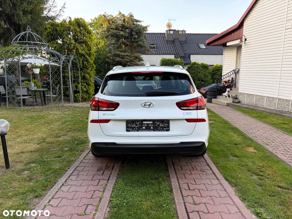 Hyundai i30 blue Kombi 1.4 Classic Navigation - 5