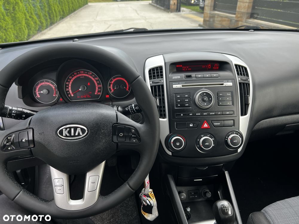 Kia Ceed - 5