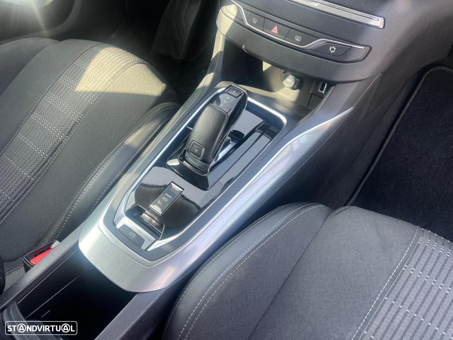 Peugeot 308 1.5 BlueHDi Allure EAT8 - 8
