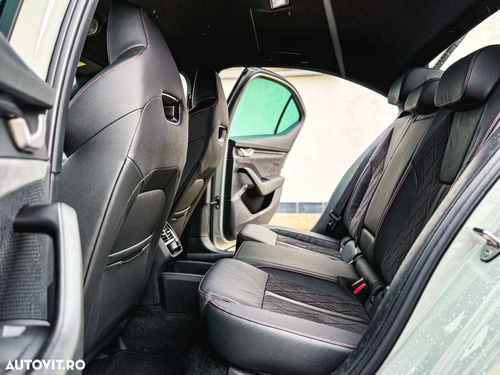 Skoda Octavia 2.0 TSI 265 CP DSG RS - 16