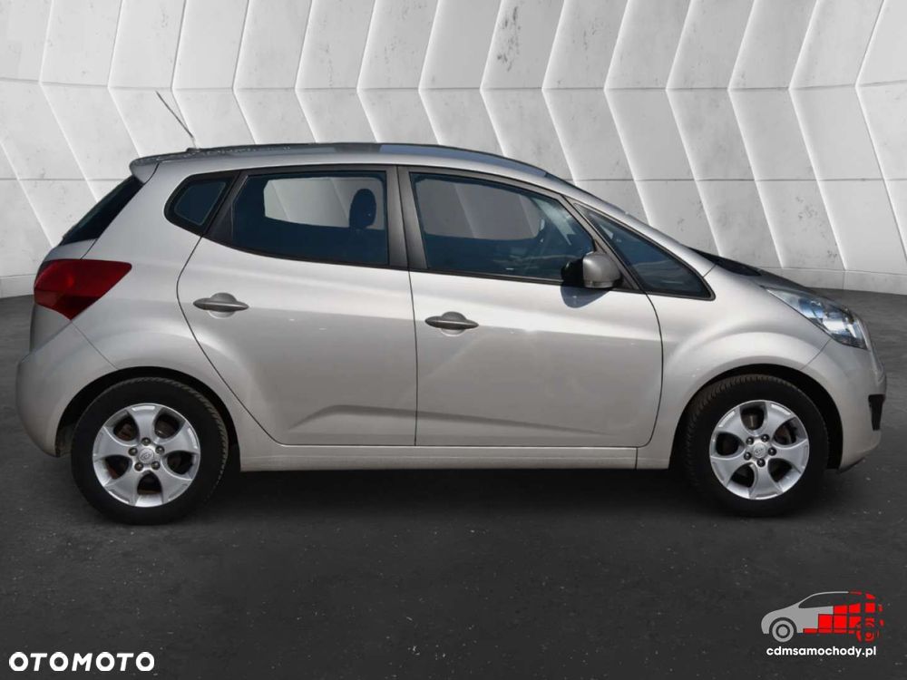 Kia Venga - 6