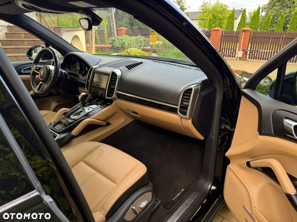 Porsche Cayenne S E-Hybrid - 26