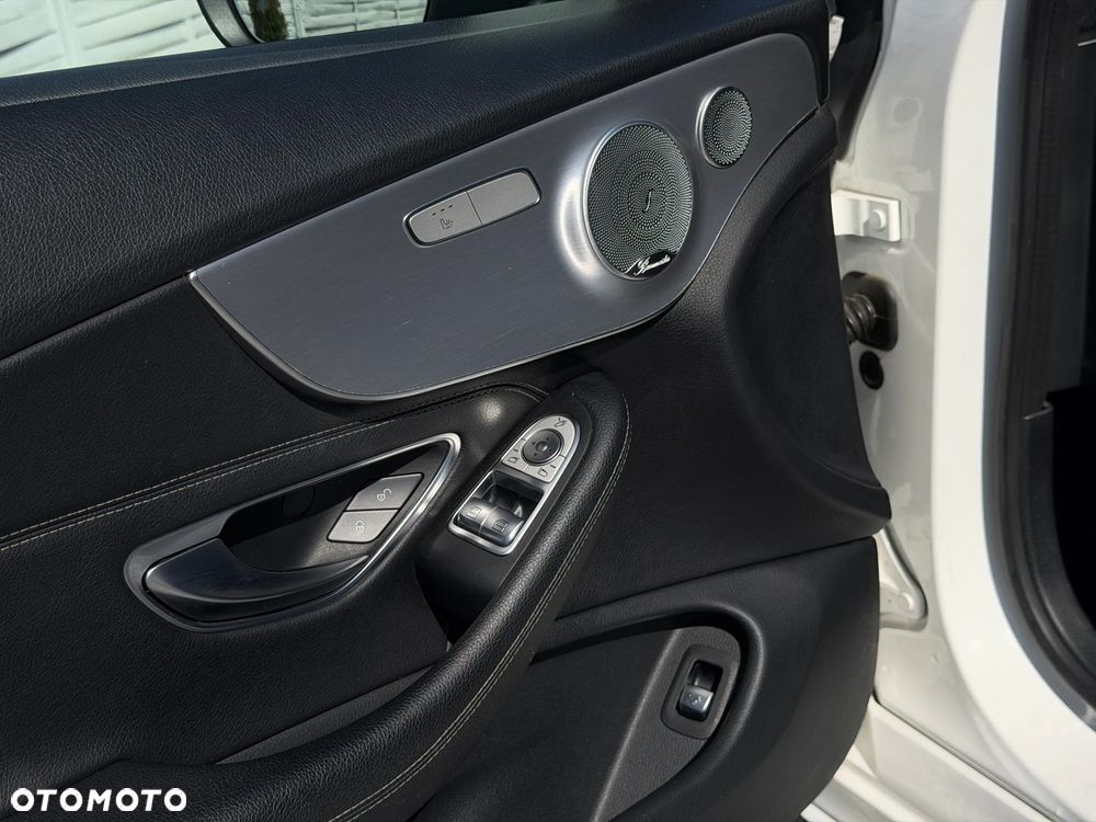 Mercedes-Benz Klasa C 220 d 4-Matic 9G-TRONIC - 17