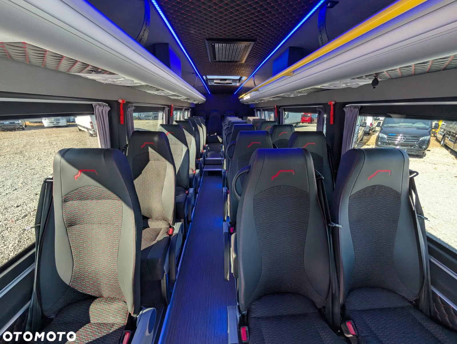 Mercedes-Benz Sprinter 517 - 18