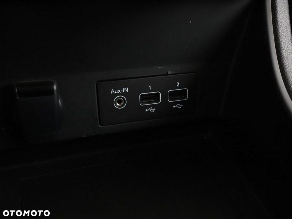 Renault Captur TCe 100 BUSINESS EDITION - 28