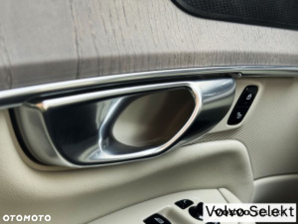Volvo XC 90 - 37