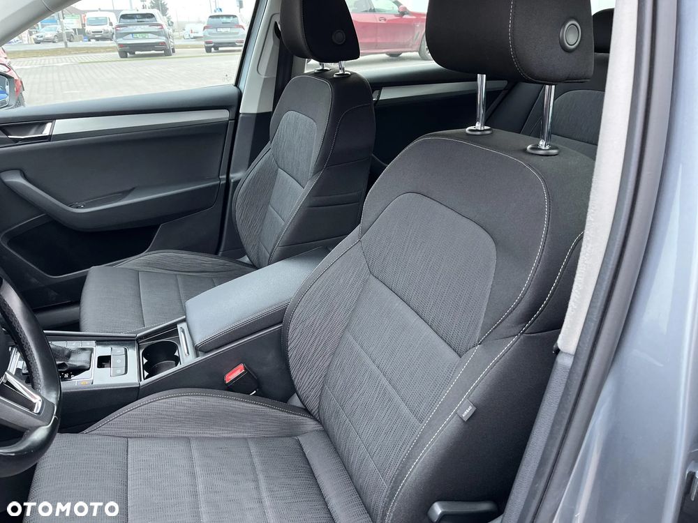 Skoda Superb 2.0 TDI SCR Ambition DSG - 11