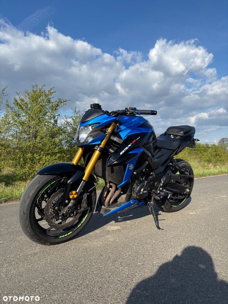 Suzuki GSX - 1
