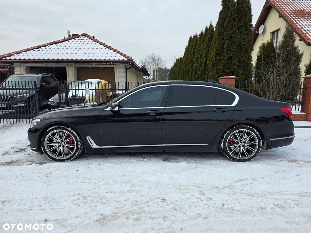 BMW Seria 7 740Li - 1