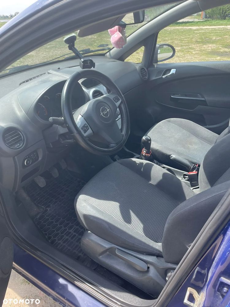 Opel Corsa 1.2 16V Cosmo - 8