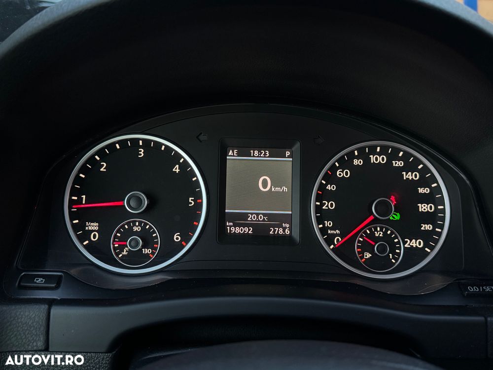 Volkswagen Tiguan 2.0 TDI DPF 4Motion BlueMotion Technology DSG Sport & Style - 14