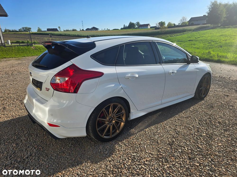 Ford Focus 2.0 EcoBoost ST mit Leder-Exclusiv-Paket - 6