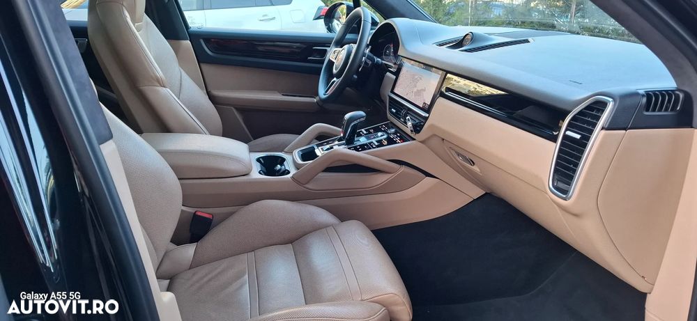 Porsche Cayenne - 15