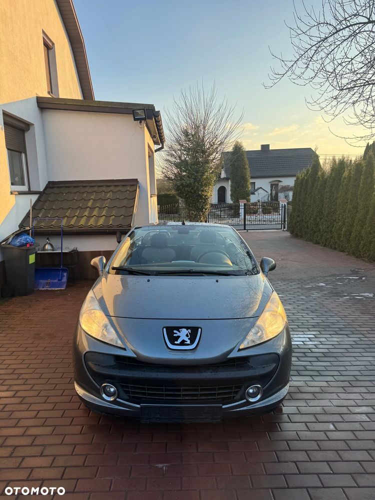 Peugeot 207 CC - 2