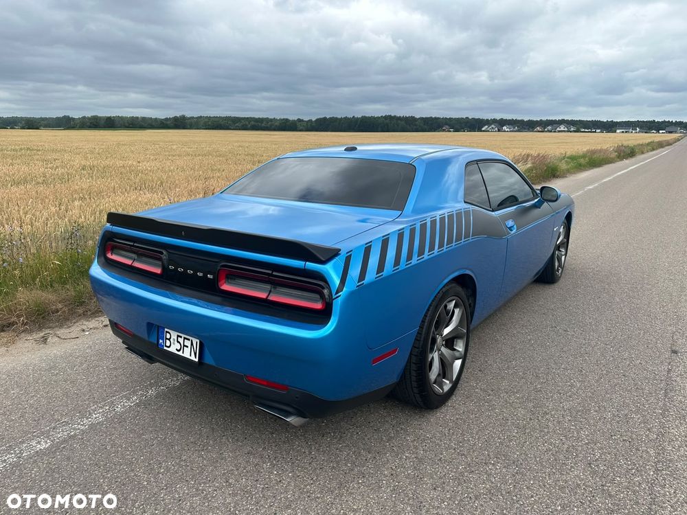 Dodge Challenger - 9