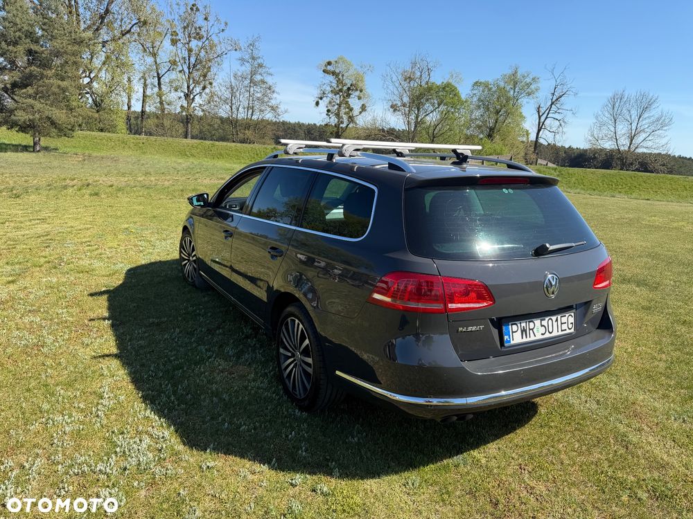 Volkswagen Passat 2.0 TDI Highline - 12