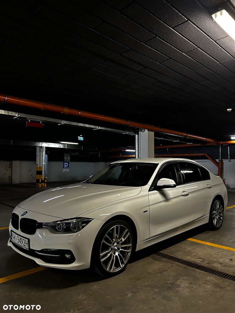 BMW Seria 3 320d Sport Line - 4