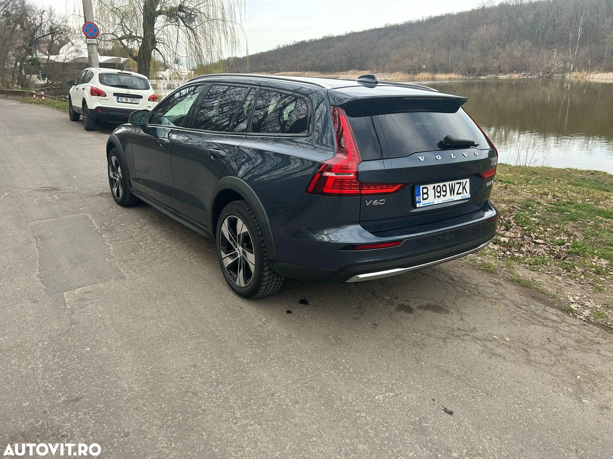 Volvo V60 B4 MHEV AT AWD Plus Bright - 6