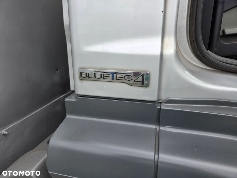 Mercedes-Benz AXOR 1826L // 9 BIEGÓW // KLIMA HAK // HDS HIAB ŻURAW DŹWIG // TYŁ PODUSZKI // EURO 4 - 24