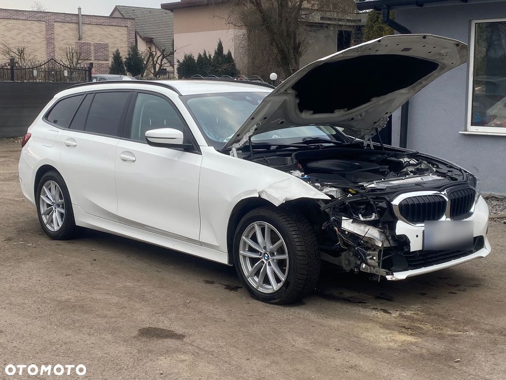 BMW Seria 3 320d xDrive - 10