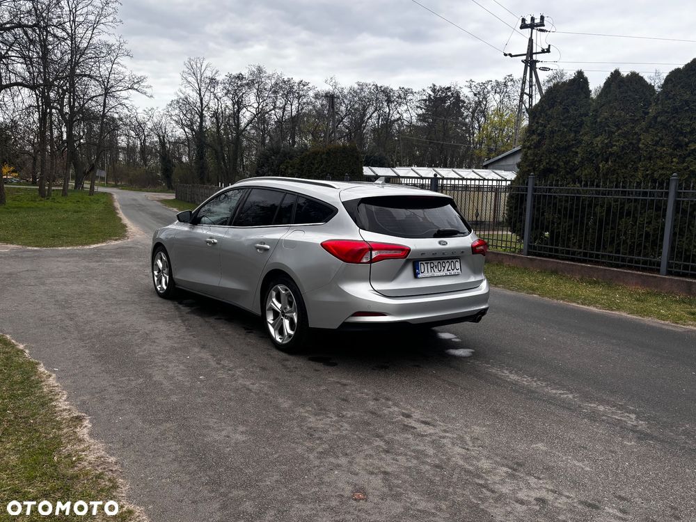 Ford Focus SW 1.5 EcoBlue S&S TITANIUM - 4