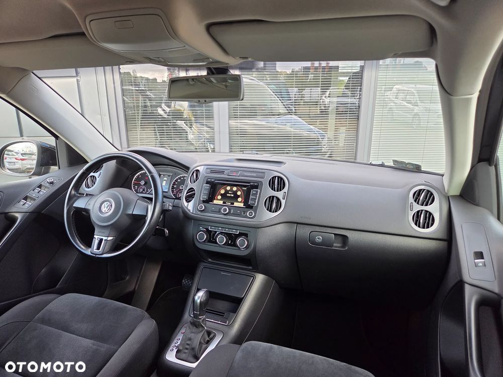 Volkswagen Tiguan 2.0 TDI DPF 4Motion BlueMotion Technology DSG Lounge Sport & Style - 41