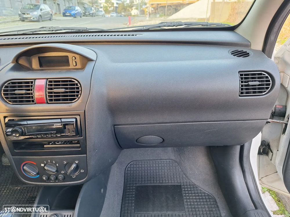 Opel Corsa 1.3 CDTI First - 13