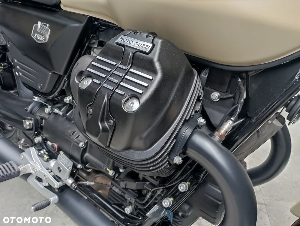 Moto Guzzi V7 - 9