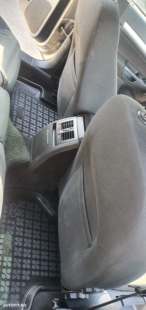 Skoda Octavia Combi 2.0 TDI DPF Ambient 4x4 - 13