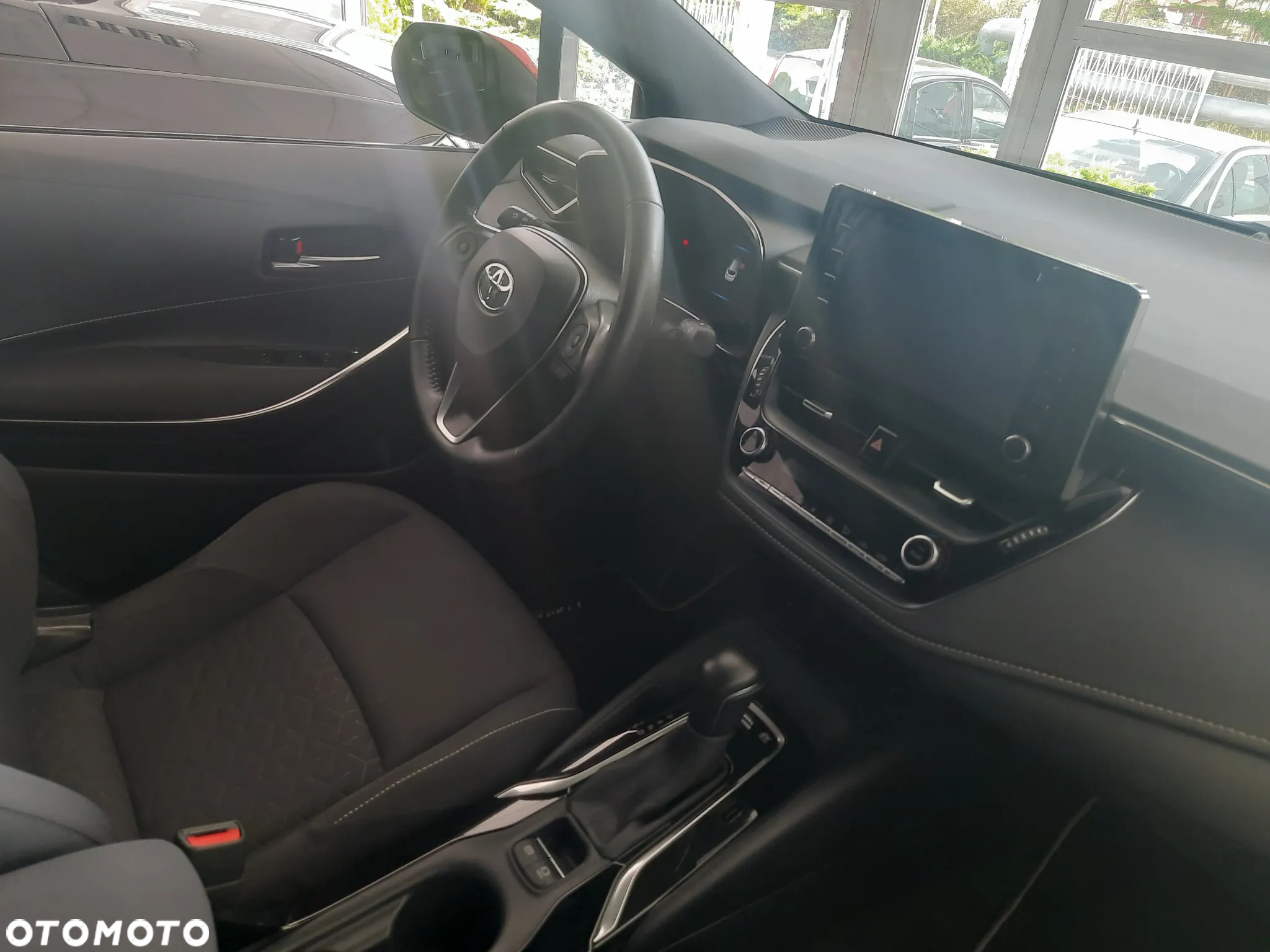 Toyota Corolla 2.0 Hybrid Touring Sports Team Deutschland - 17