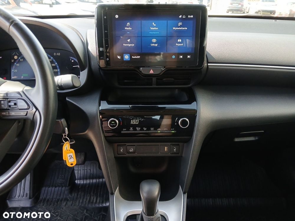 Toyota Yaris Cross Hybrid 1.5 Comfort 4x4 - 28