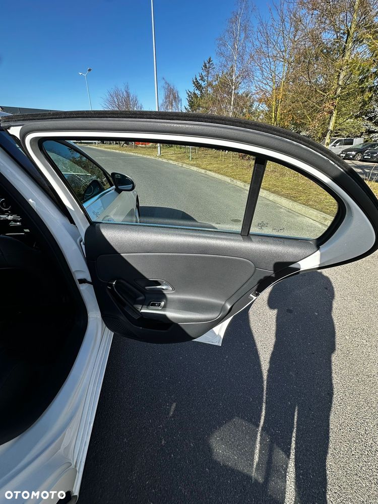 Mercedes-Benz Klasa A 180 7G-DCT Style - 7