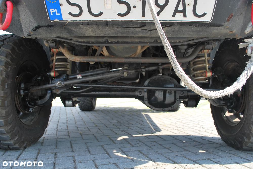 Jeep Cherokee - 28