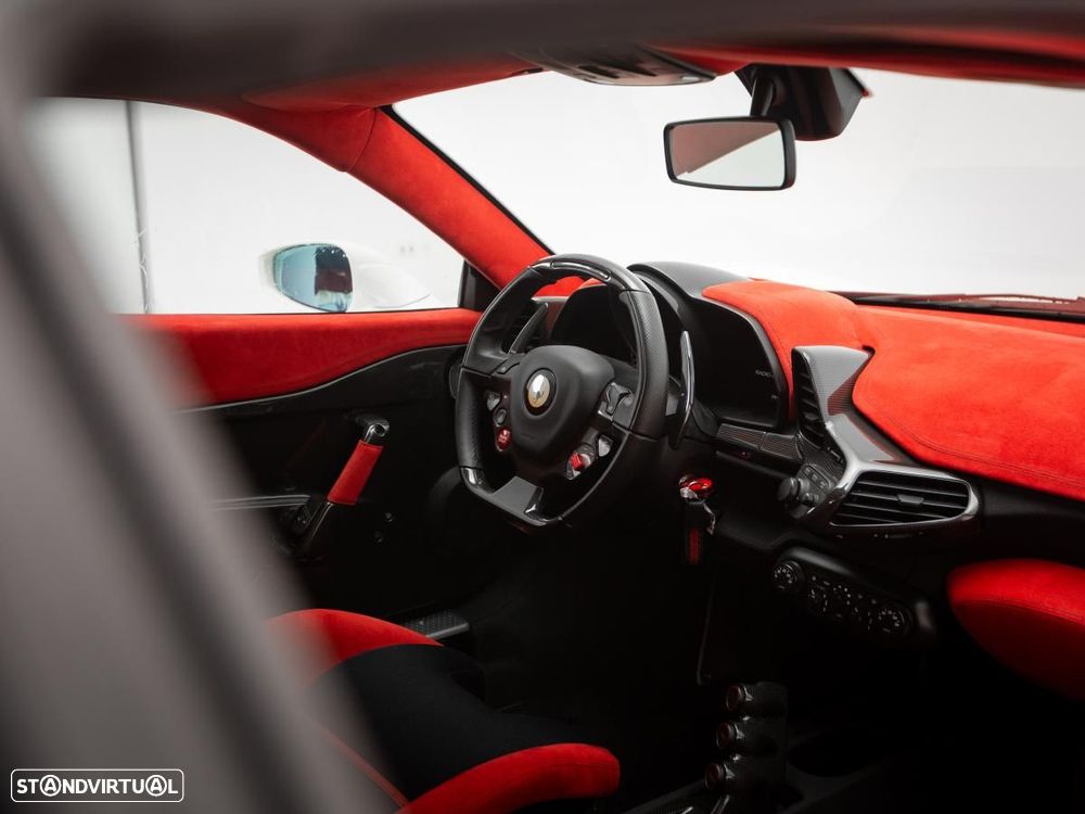 Ferrari 458 Speciale - 16